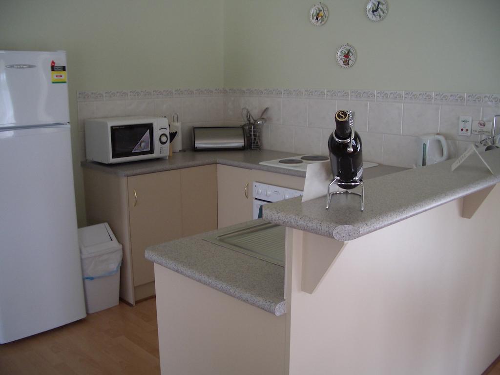 Carolynnes Cottages Naracoorte Room photo